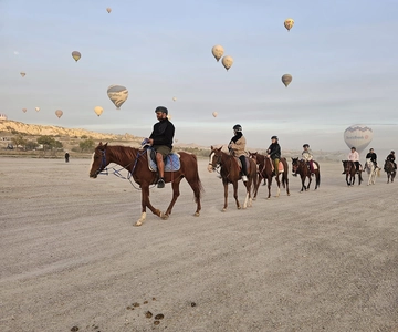 Cappadocia : Horseback riding with fantastic view