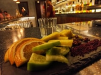 Degustazioni di tequila nella sala di degustazione di El - Housity