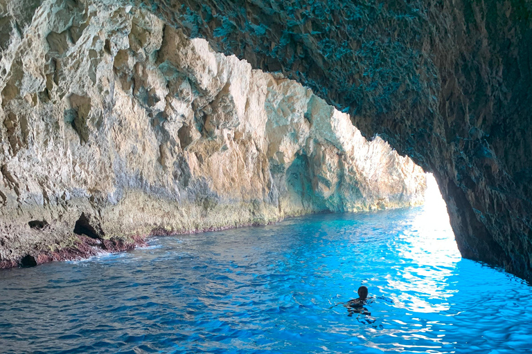 Zakynthos: Shipwreck Beach Tour, 3 Swim Stops & Transfer
