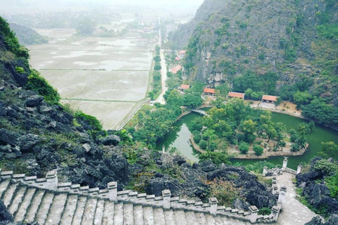 De Hanoi: excursion d'une journée à la pagode Bai Dinh, à Trang An et à la grotte de Mua