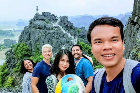 De Hanoi: excursion d'une journée à la pagode Bai Dinh, à Trang An et à la grotte de Mua