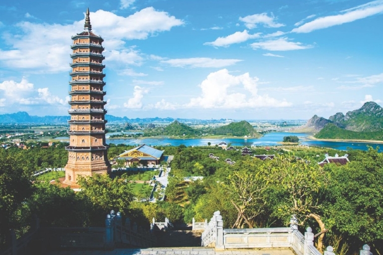Hanoi: 5-Day Trip with Halong Bay Cruise and Hanoi City Tour