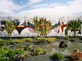 Lanzarote: César Manrique Foundation and Teguise Market