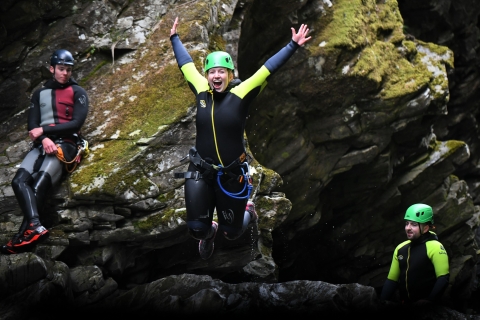 Pitlochry: expérience de canyoning guidée aux chutes inférieures de Bruar