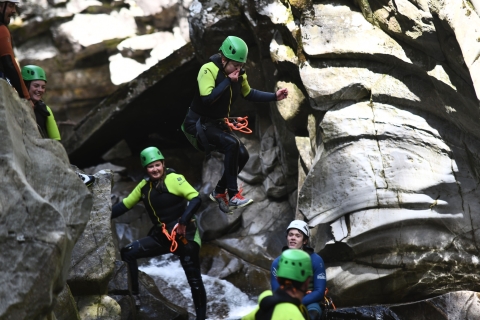 Pitlochry: Lower Falls of Bruar begeleide canyoning-ervaring