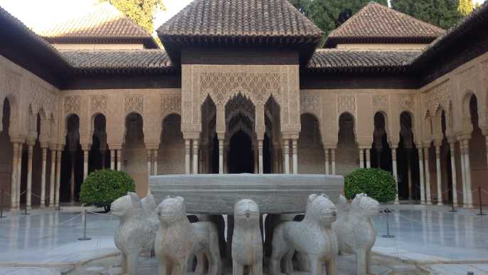 Desde Málaga: Excursión de un día a Granada con la Alhambra