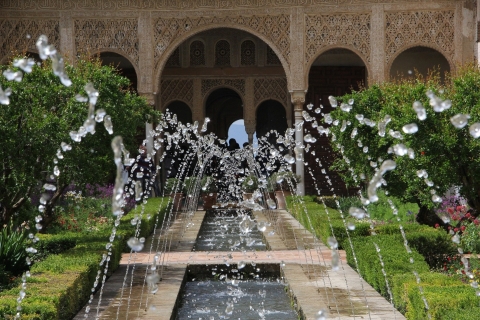 Von Malaga aus: Granada Ganztagesausflug mit Alhambra