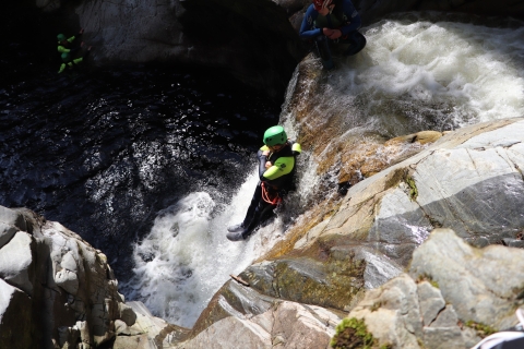 Pitlochry: barranquismo avanzado en Upper Falls of Bruar