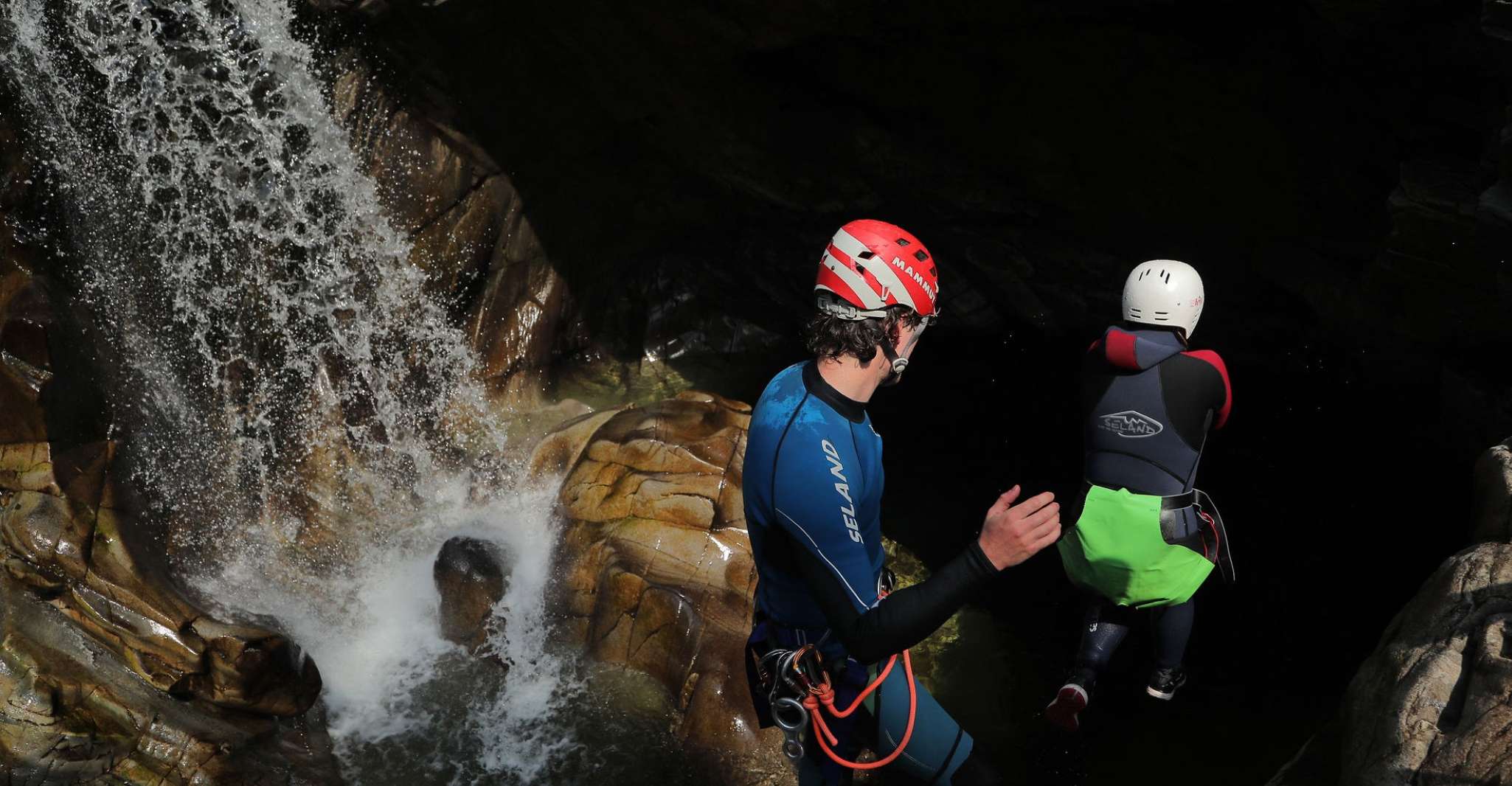 Pitlochry, Advanced Canyoning in the Upper Falls of Bruar - Housity