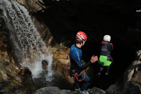 Pitlochry : canyoning avancé dans les chutes supérieures de Bruar
