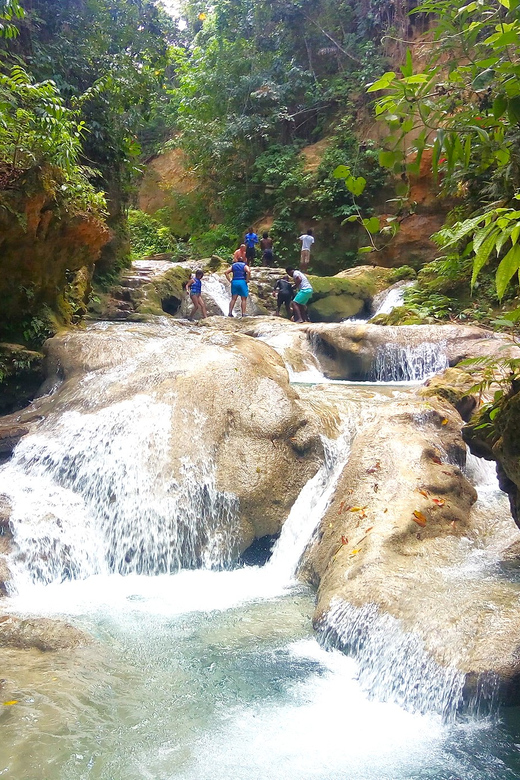 Colagem de mídia