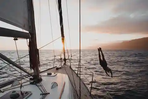 Funchal: Sunset Sailing Private Tour