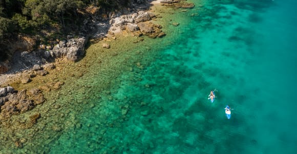 Rovinj-Inseln: 4-stündige geführte Kajaktour mit Getränken