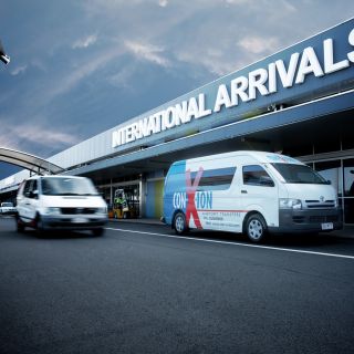 Melbourne Airport: One-Way Transfer to Melbourne or St Kilda