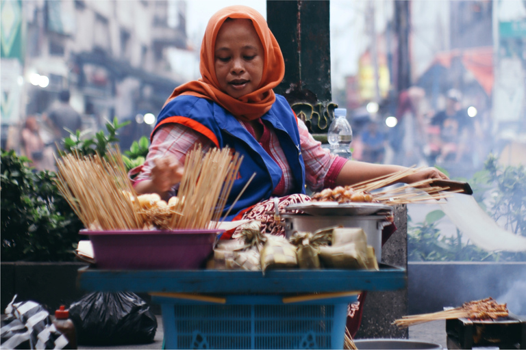 Yogyakarta: passeio noturno e degustação de comida de rua