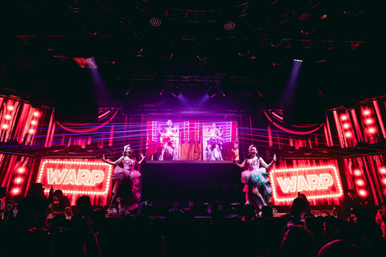 Tokyo Shinjuku: biglietto per il nightclub WARP e VIP (per stranieri)Pacchetto VIP Grand Cordon Duo