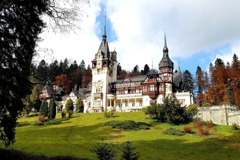 Bucarest: viaje privado a los castillos de Peleș y Bran y la ciudad de Brasov