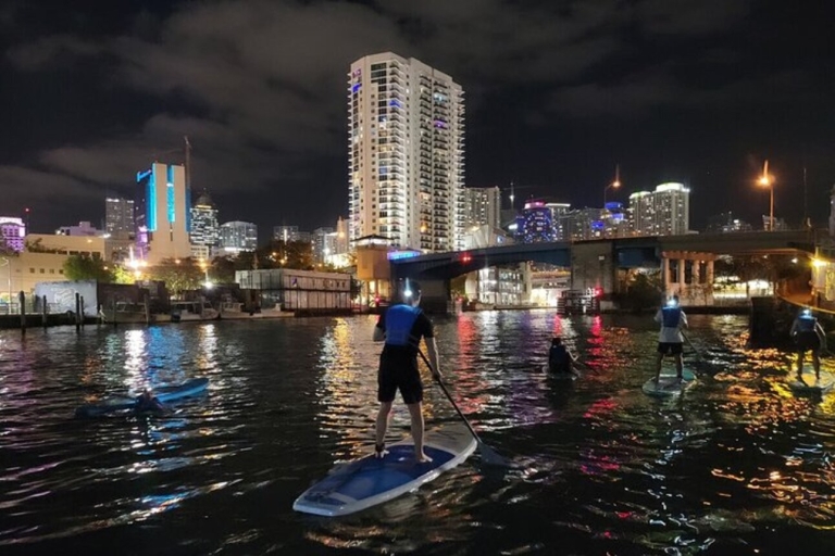 Miami: City Night Lights Paddleboard oder Kajak Abenteuer Trip