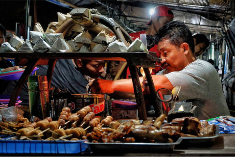 Yogyakarta: avondwandeling en proeverij van streetfood