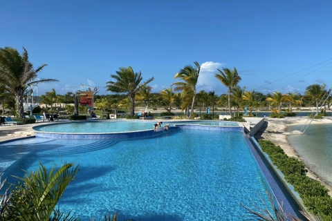 Punta Cana: ticket Caribbean Lake Water Park met transfersCaribbean Lake Park: pas voor een halve dag