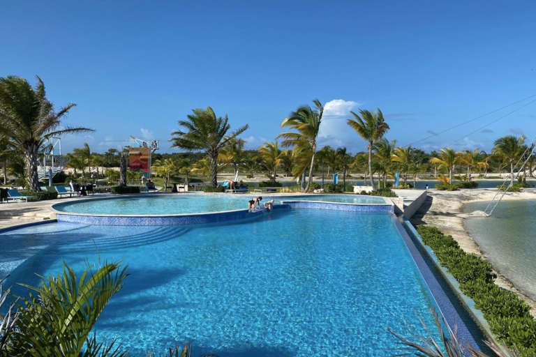 Punta Cana : billet pour le parc aquatique Caribbean Lake avec transfertsCaribbean Lake Park : laissez-passer d'une demi-journée