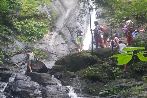 From San José: 11 Waterfalls Zipline Adventure