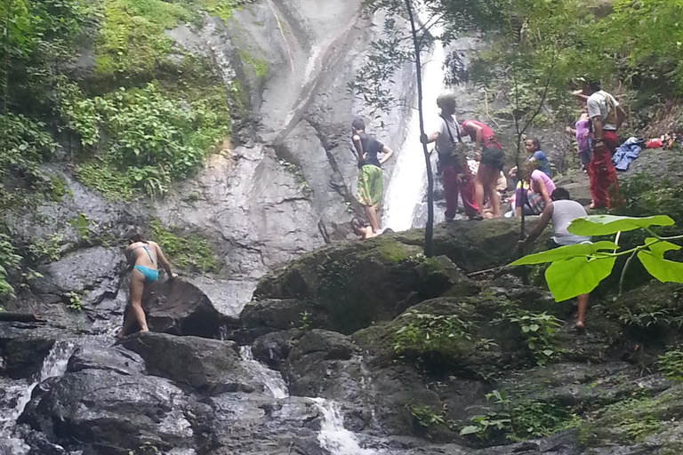 From San José: 11 Waterfalls Zipline Adventure