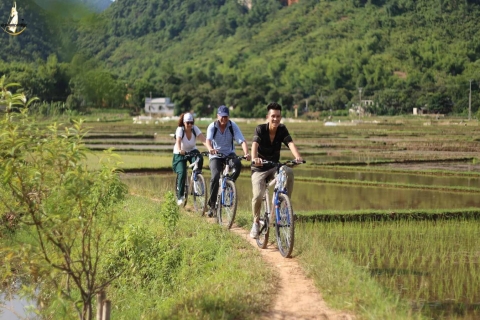 Hanoi: Wycieczka rowerowa po Hoa Lu, Trang An z posiłkami i przewodnikiemHoa Lu - Trang An - wycieczka rowerowa, autobus, posiłek i przewodnik