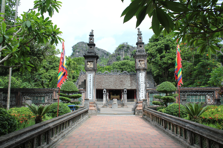 Hanoi: Ganztägige geführte Tour durch Hoa Lu, Tam Coc und die Mua-HöhleHoa Lu - Tam Coc - Mua Höhle, Bus, Mittagessen, Radfahren, Reiseführer