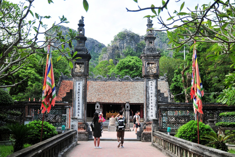 Hanoi: Ganztägige geführte Tour durch Hoa Lu, Tam Coc und die Mua-HöhleHoa Lu - Tam Coc - Mua Höhle, Bus, Mittagessen, Radfahren, Reiseführer