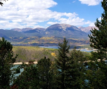 From Denver: Breckenridge and Rocky Mountains Guided Tour