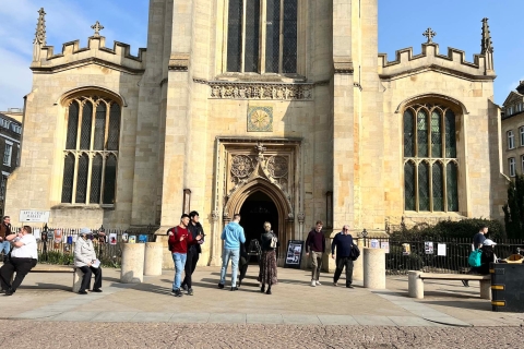 Cambridge: recorrido a pie por las universidades autoguiadas y visitas turísticas