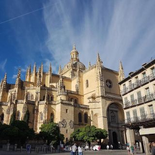 Segovia: Aqueduct to the Alcazar Self-Guided Walking Tour