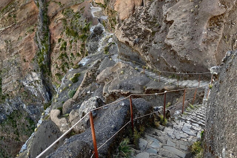 Funchal/Caniço : Transferts pour la randonnée du Pico Do Arieiro et du Pico Ruivo