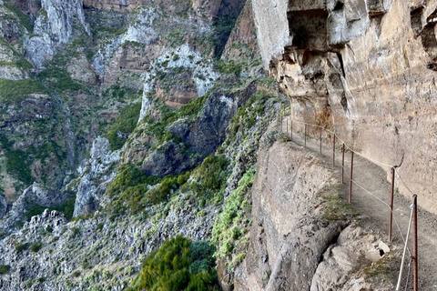 Funchal/Caniço: Traslados Pico Do Arieiro & Pico Ruivo Hike