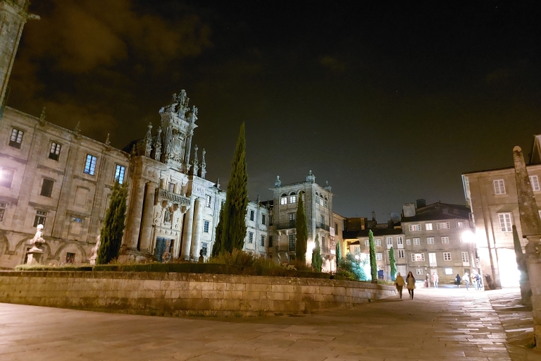 Santiago de Compostela: Tierra de Leyendas y Meigas Tour nocturnoSantiago de Compostela: tour nocturno de leyendas y meigas