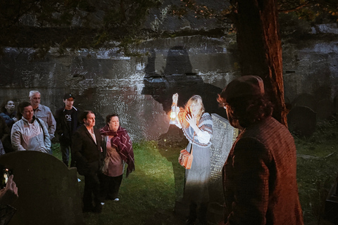 Liverpool: recorrido histórico de fantasmas por el cementerio de St JamesRecorrido histórico de fantasmas por el cementerio de Liverpool St James