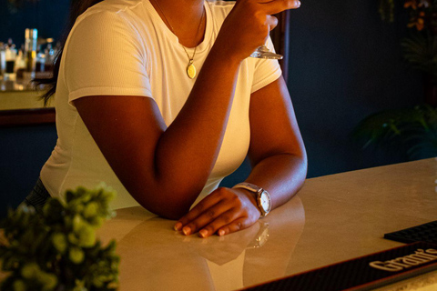 Cartagena: Centro Histórico Bar Crawl with a Local Guide