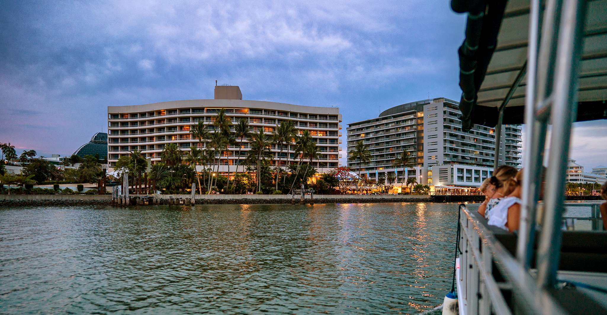 Cairns, Sunset River Cruise con snack e bevande - Hizvo