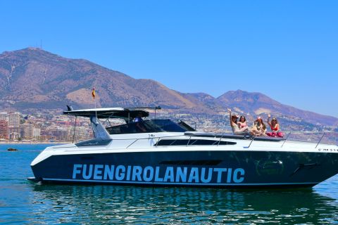 Fuengirola: Delfinsafari med yacht med snacks og drinker
