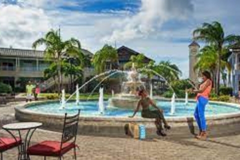Montego Bay: Customizable Private Montego Bay City Tour Shopping at Whitter Village
