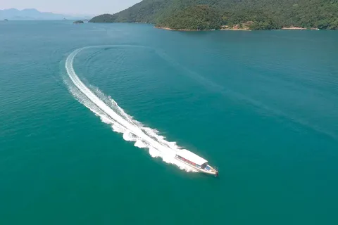 From Ilha Grande: Speedboat Transfer to Angra dos Reis