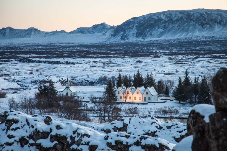 Reykjavik: wycieczka z przewodnikiem po Złotym Kręgu i wizyta w Sky Lagoon