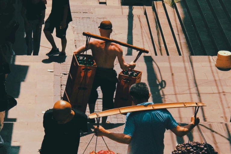 Promenez-vous dans les anciens docks et les quartiers commerciaux modernes de Chongqing
