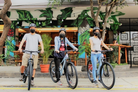 Lima: Sightseeing-Radtour mit Verkostung von Speisen und Getränken