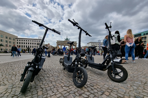 Berlin: Privat E-Scooter Highlights Tour