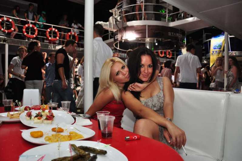 anker læder Prøve From Side: Disco Yacht Party with Drinks in Alanya | GetYourGuide