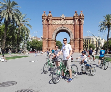 Barcelona: Bike Tour for Families