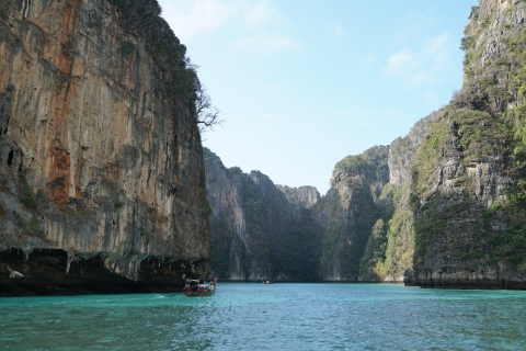 From Phuket: Phi Phi Islands Speedboat Trip with Lunch From Phuket: Phi Phi Islands Boat Trip with Lunch