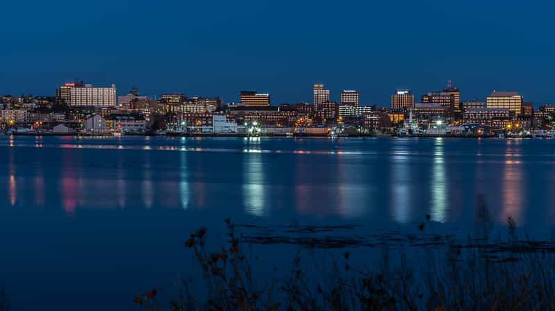 Portland: Maine Lighthouses Sightseeing Cruise with Drinks | GetYourGuide